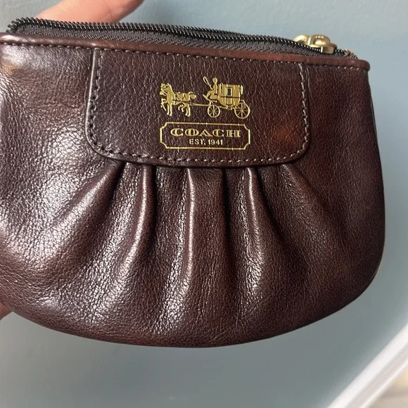 Vintage Coach Leather Wristlet - Picture 13 of 13